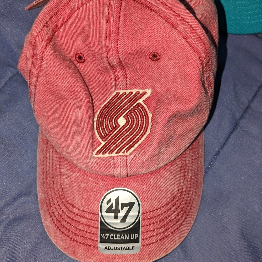 Blazers wash denim red snapback hat